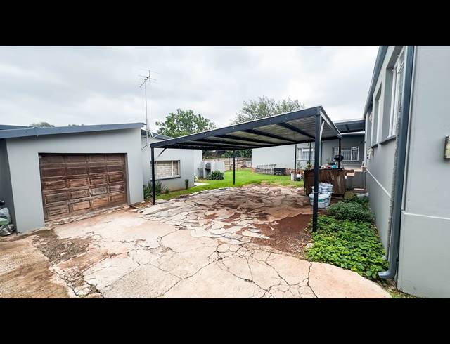 5 BEDROOM HOUSE FOR SALE IN ALBERTON NORTH
